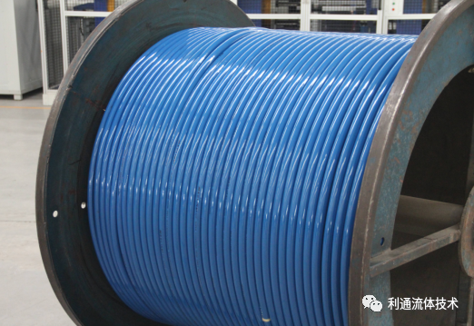 法蘭高壓軟管：連接穩固的高壓液體傳輸解決方案